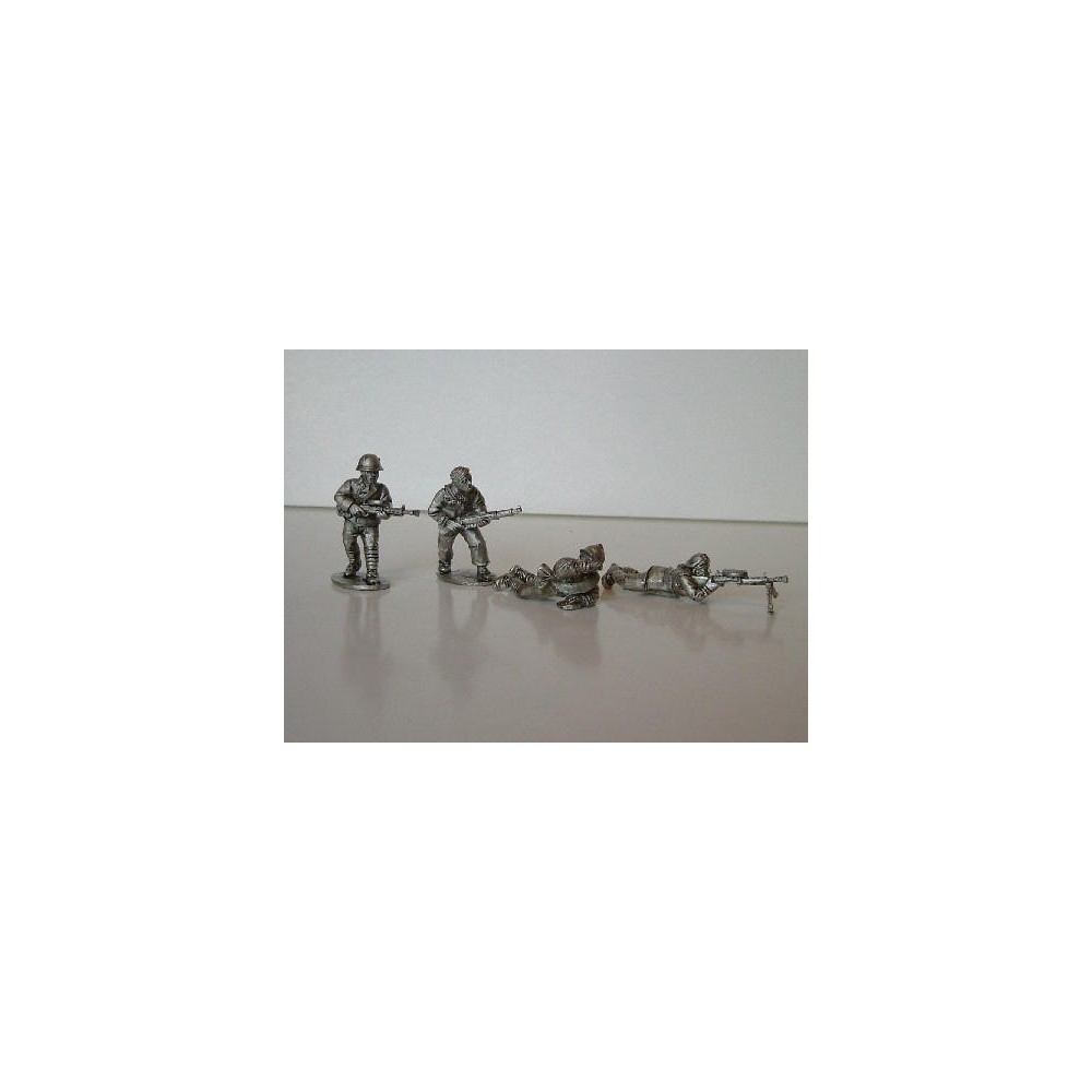 International Brigades LMG team moving