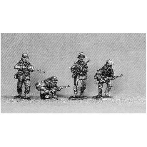 Late War German Grenadiers/Volksgrenadiers. Walther Gewehr 43 armed.